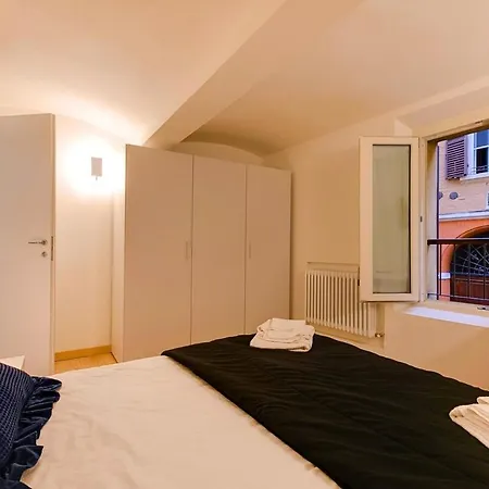 Centro Storico - 2 - 1 Bagno - Free Wi-fi Módena