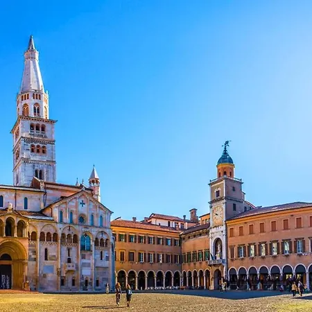 Centro Storico - 2 - 1 Bagno - Free Wi-fi Módena